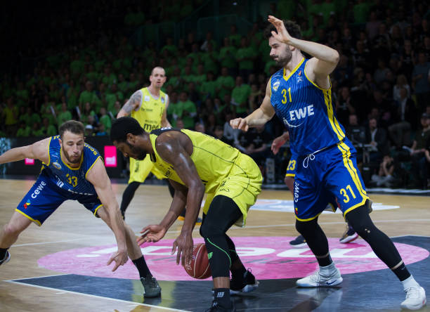 这与他在篮 这与他在篮